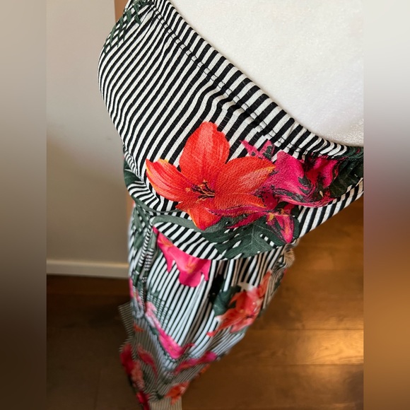 Floral Boho Strapless Maxi Dress - Picture 3 of 6